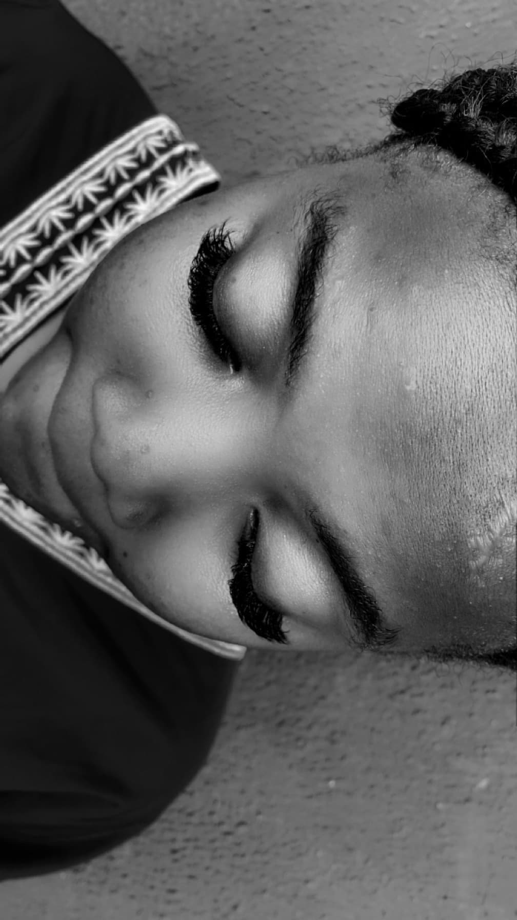 Hybrid set cluster lashes