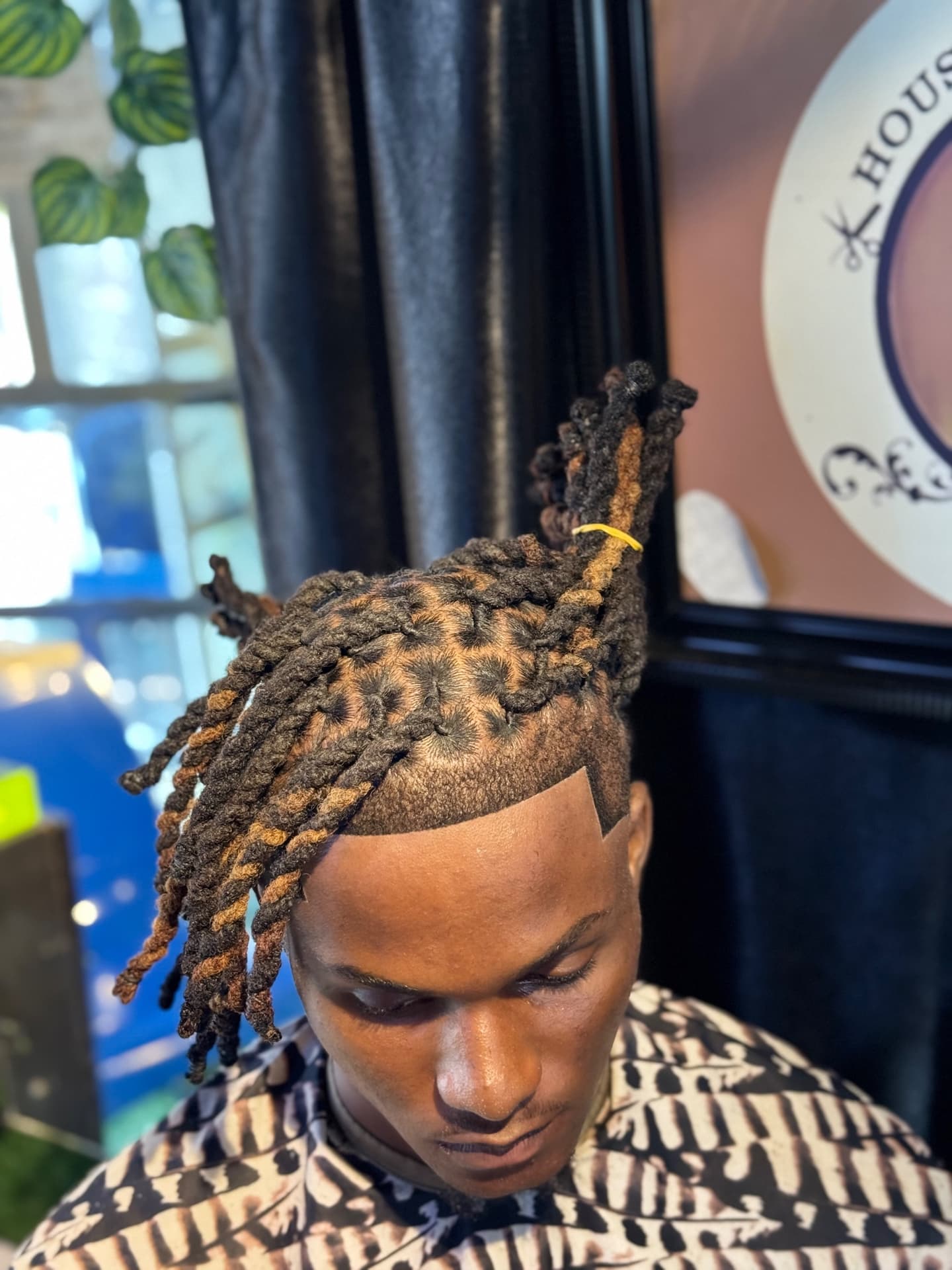 House of Hairguru