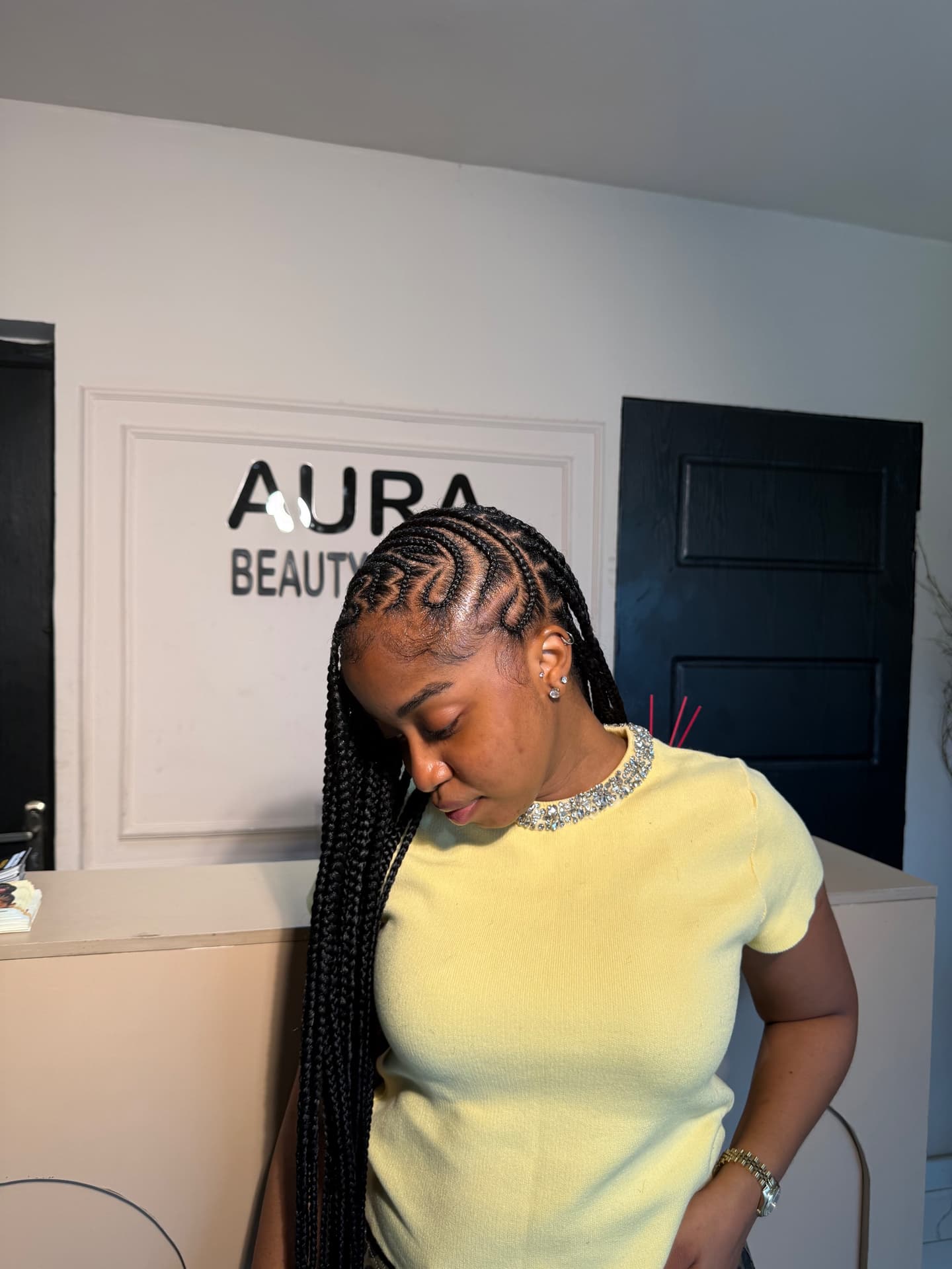Aura Beauty Bar