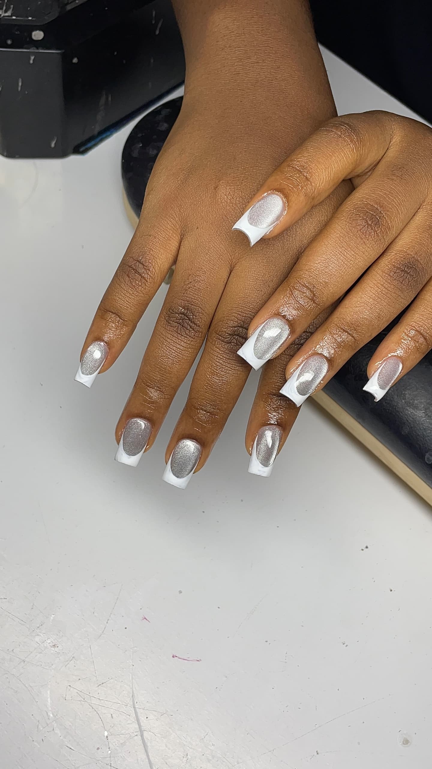 Aura Beauty Bar