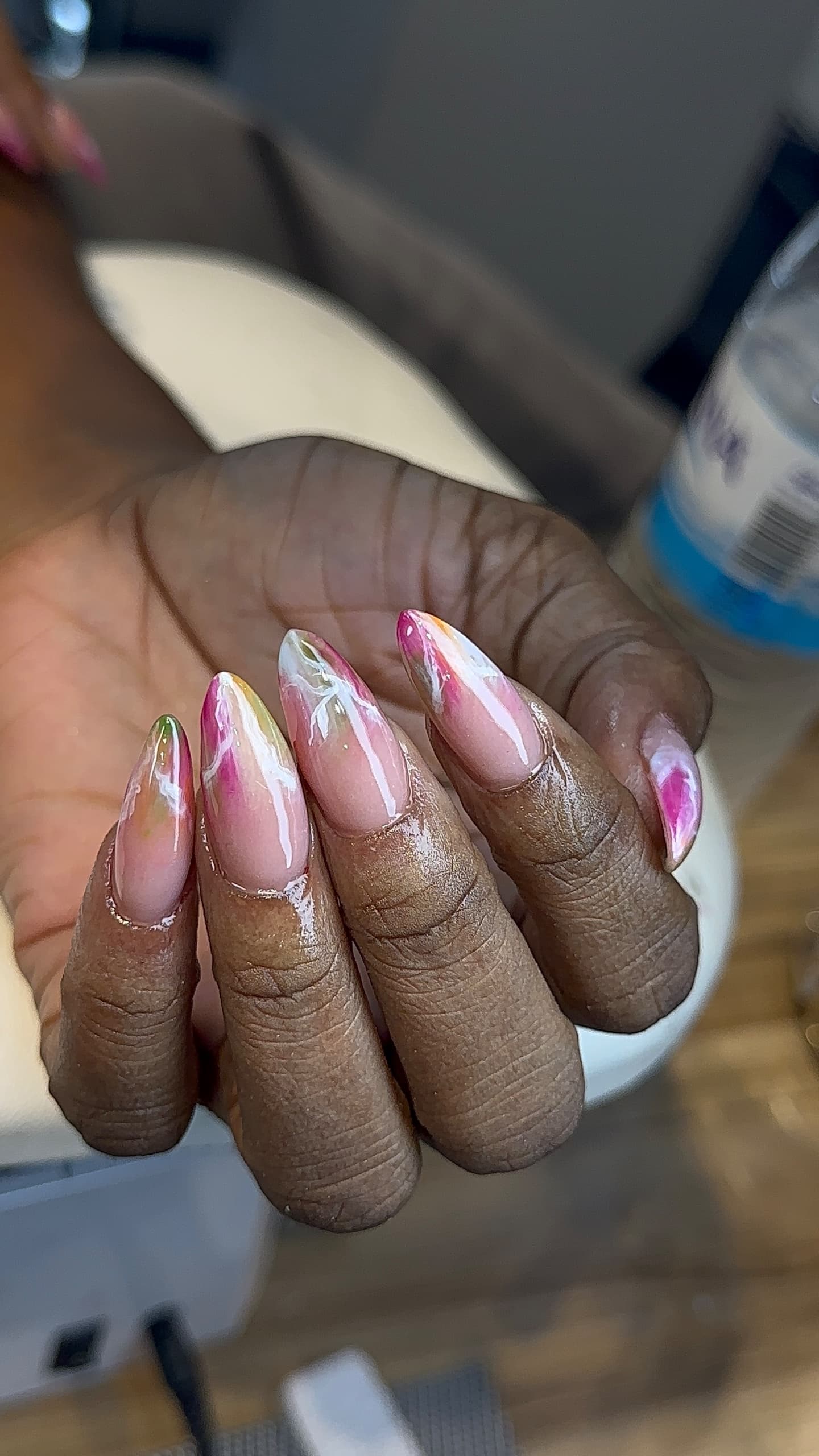 Kraveluxenails
