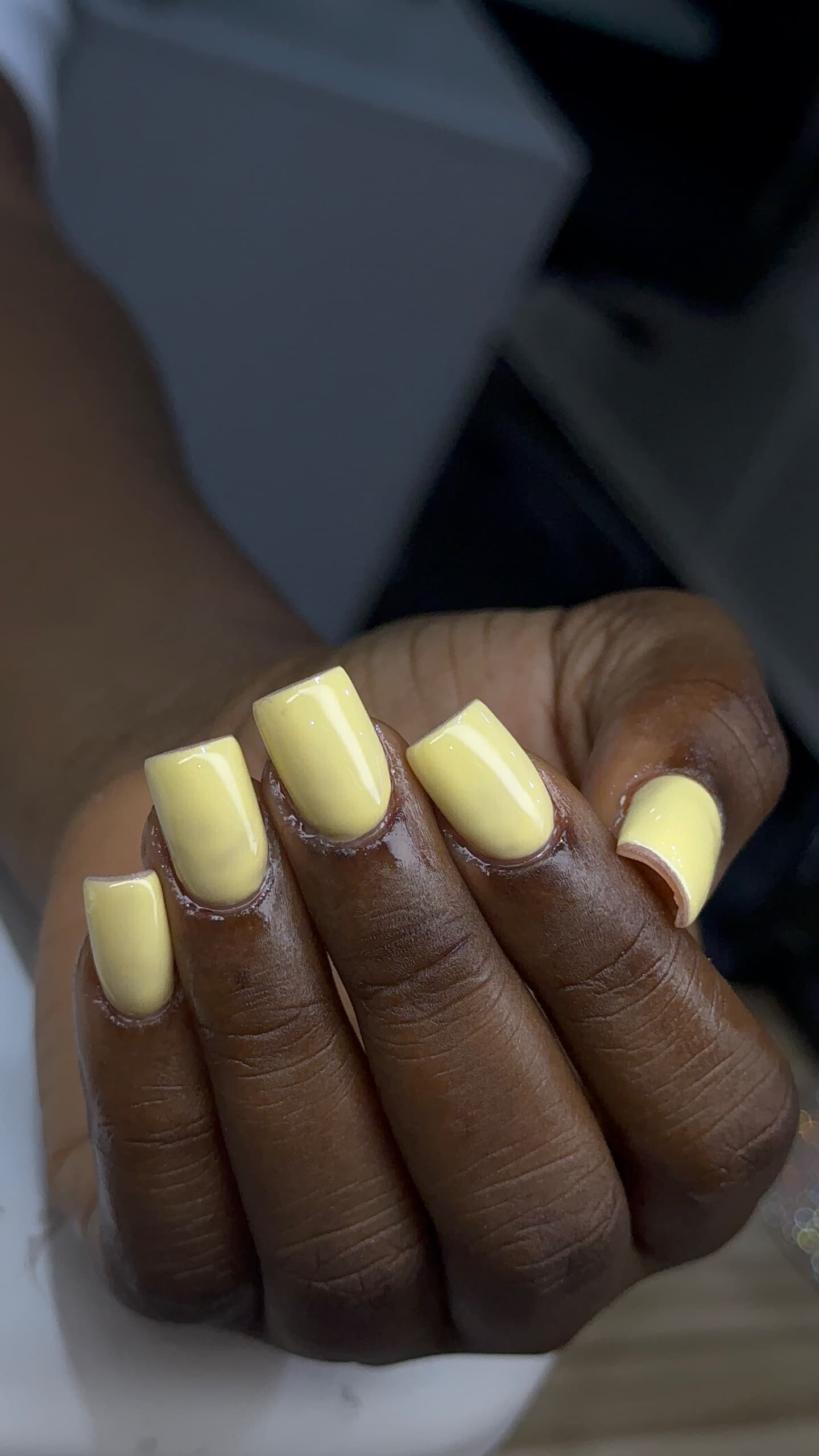 Kraveluxenails