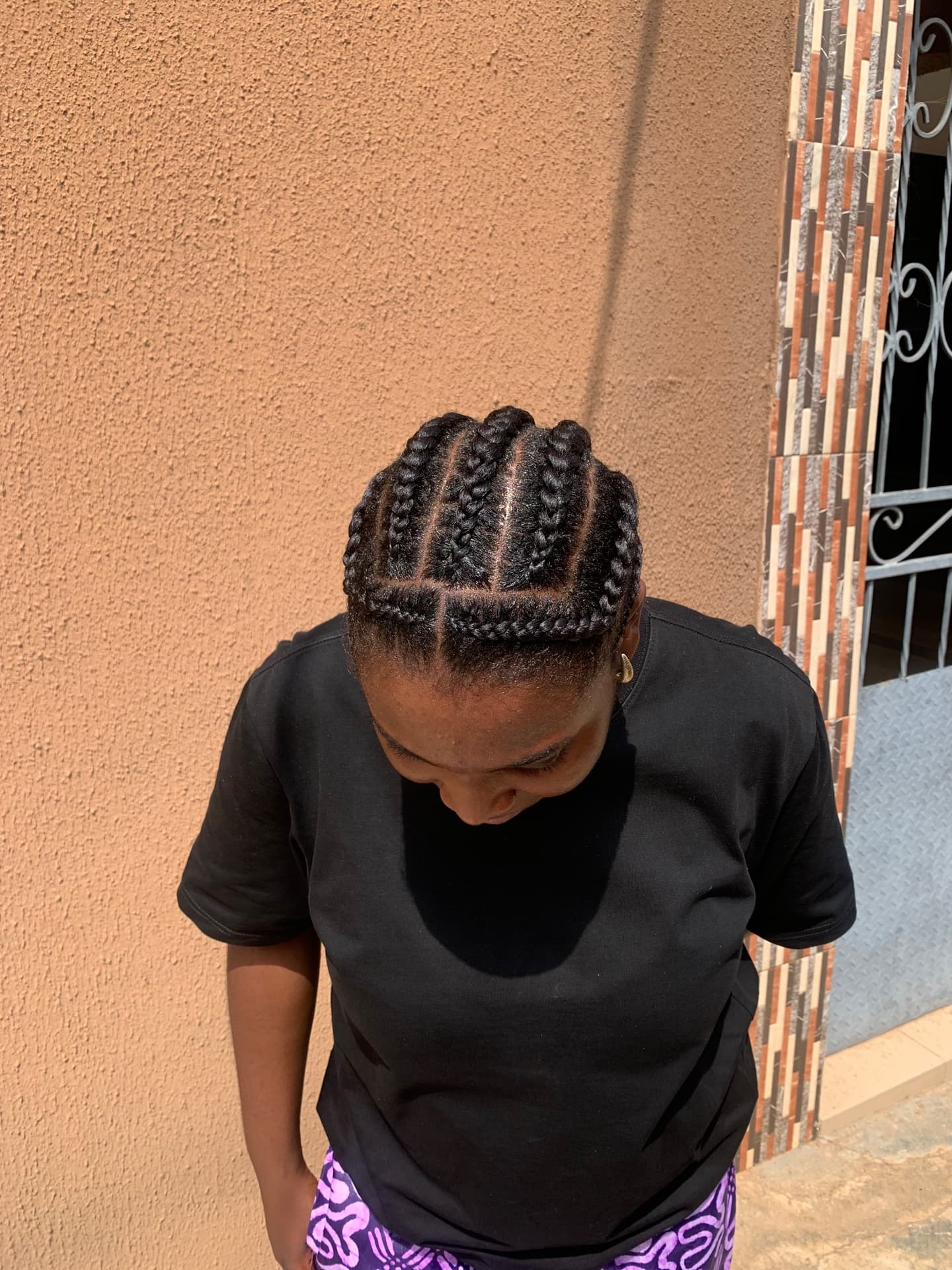 Miracle knots, Cornrows, locs, braids…
