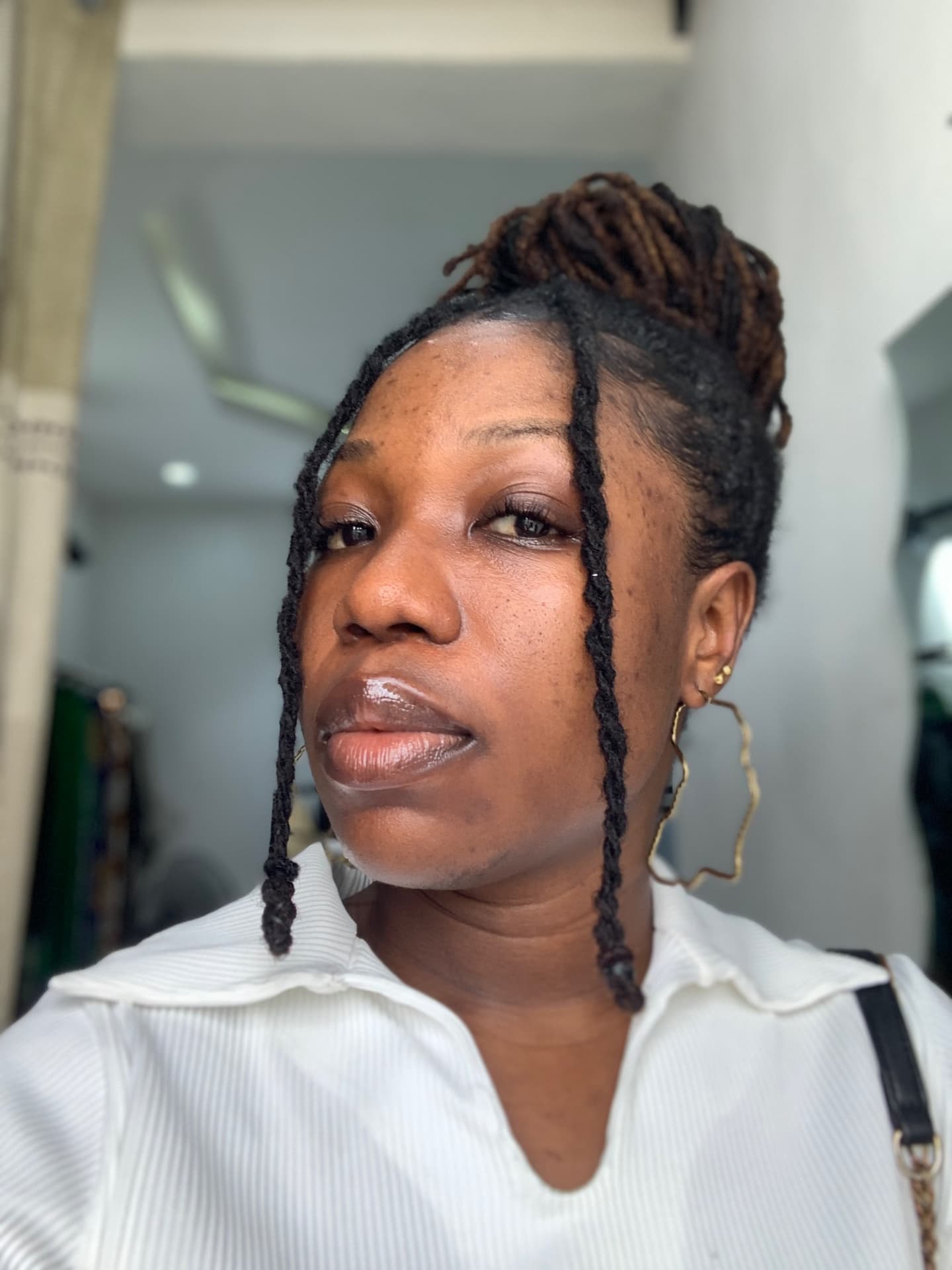 Miracle knots, Cornrows, locs, braids…