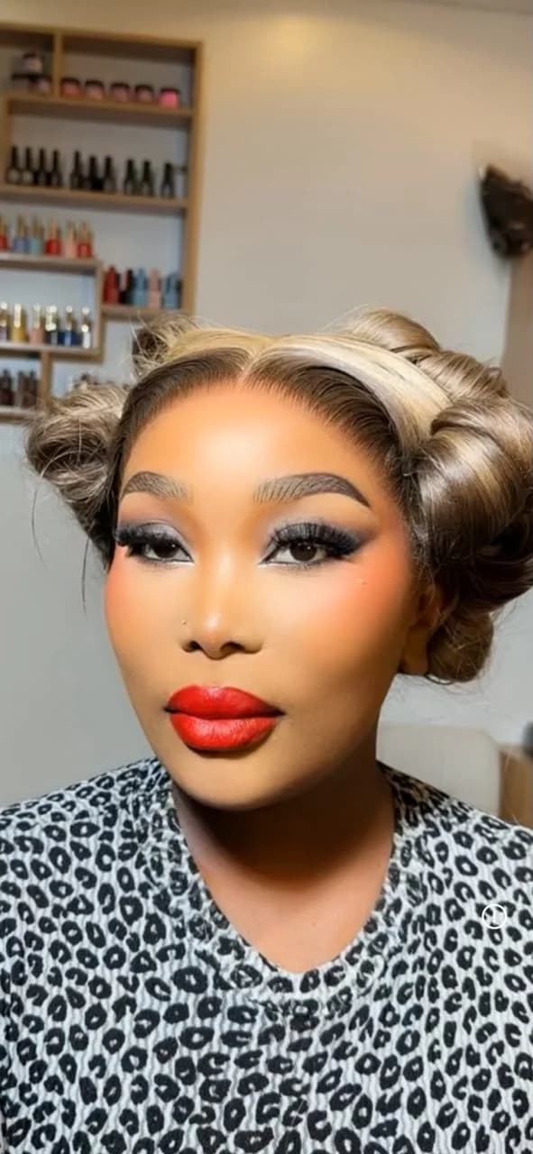 OEBOGLAM