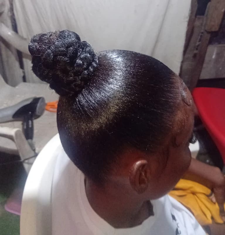 Hair by lizzy profile